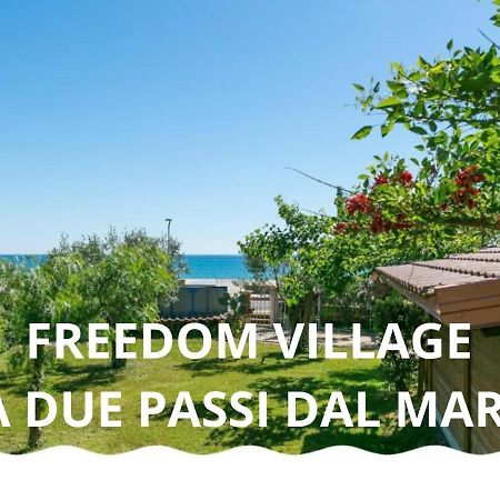 Freedom Village Soverato Marina Ngoại thất bức ảnh